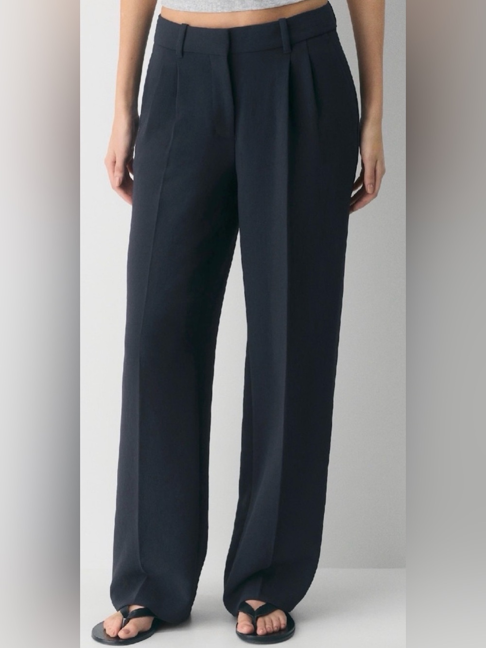 Aritzia Effortless Pants in Dark Night Navy, low-rise, size 16.